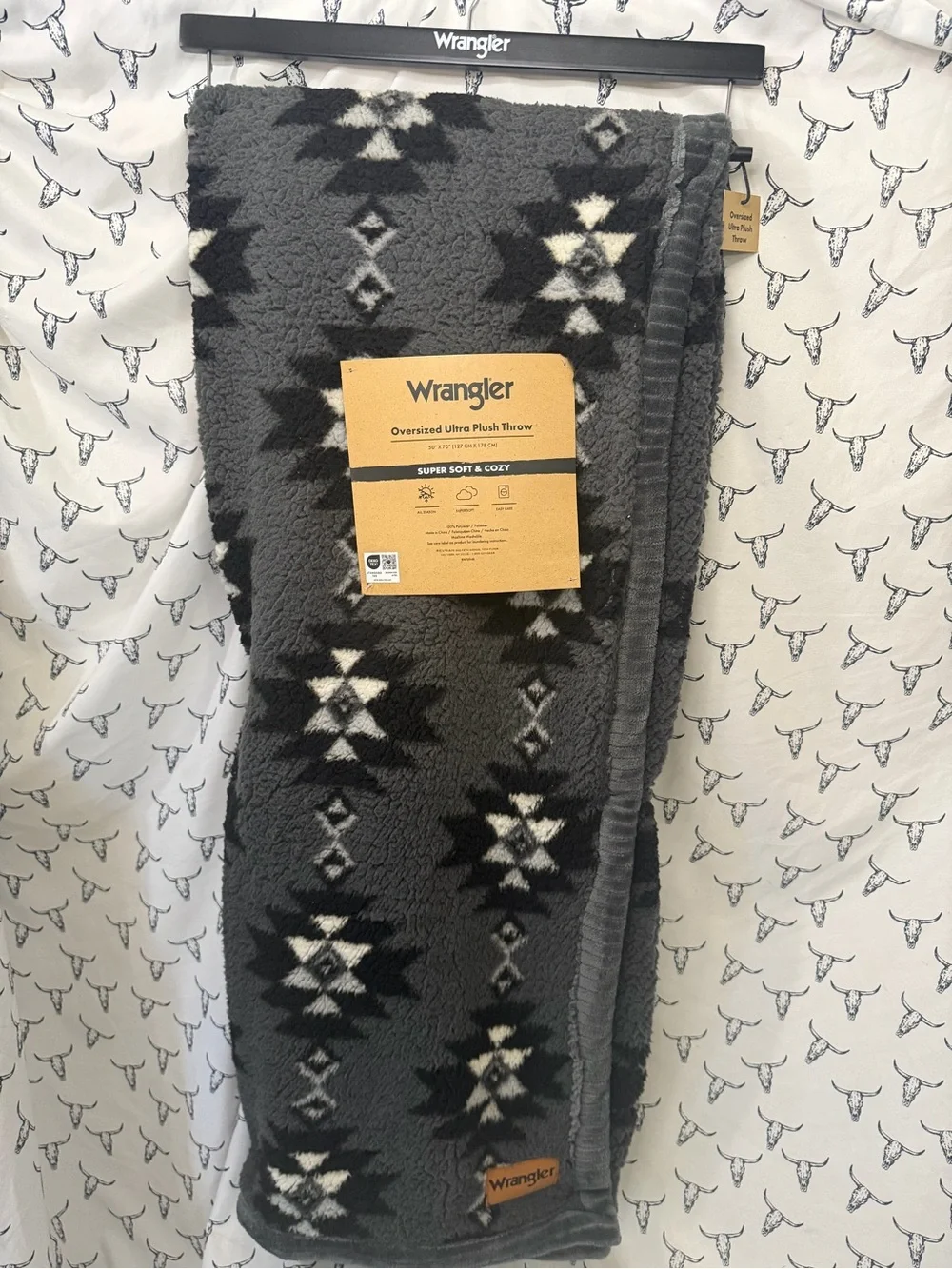 Wrangler Gray Black White Aztec Plush Throw